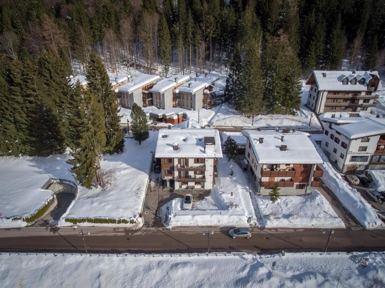 Garni Bucaneve Madonna Exteriör bild